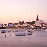 Nyaraló Maison Pour 6 Avec Jardin Proche Du Centre *